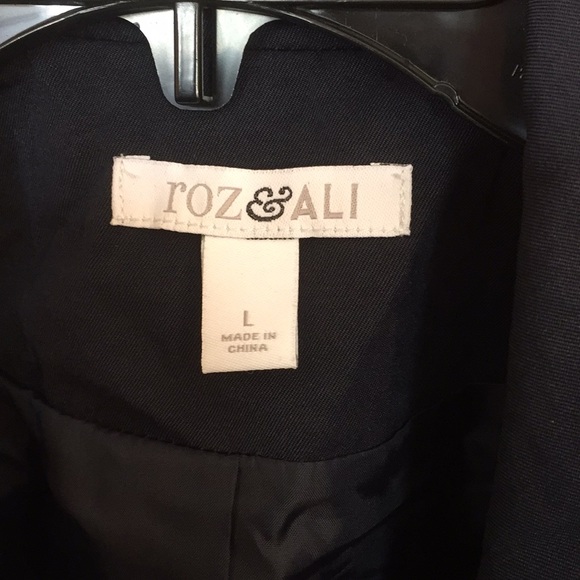Roz&Ali. Blazer. - Picture 2 of 5